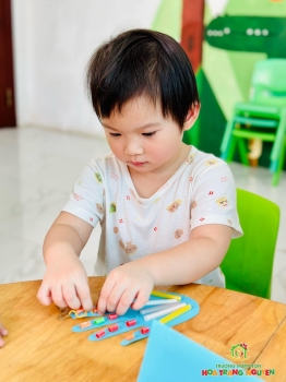 5 khoảnh khắc cha mẹ thờ ơ với con còn tàn nhẫn hơn cả la mắng